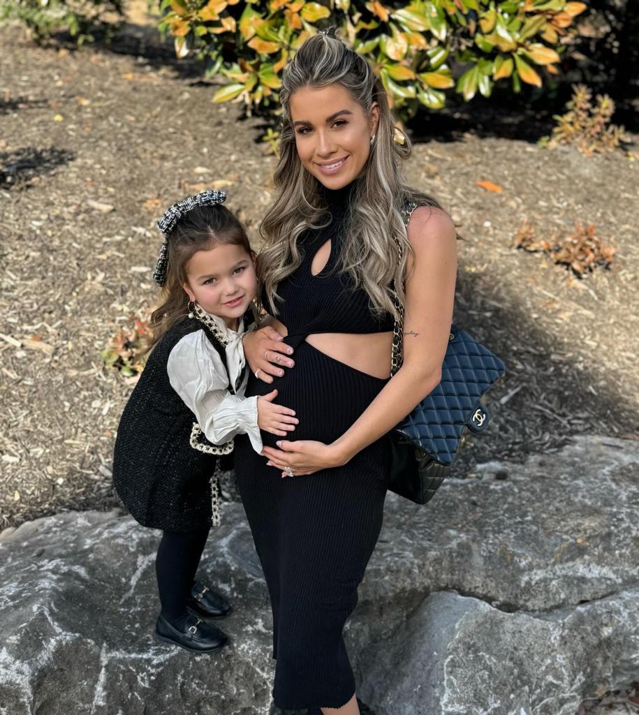 Katelyn Jae and daughter