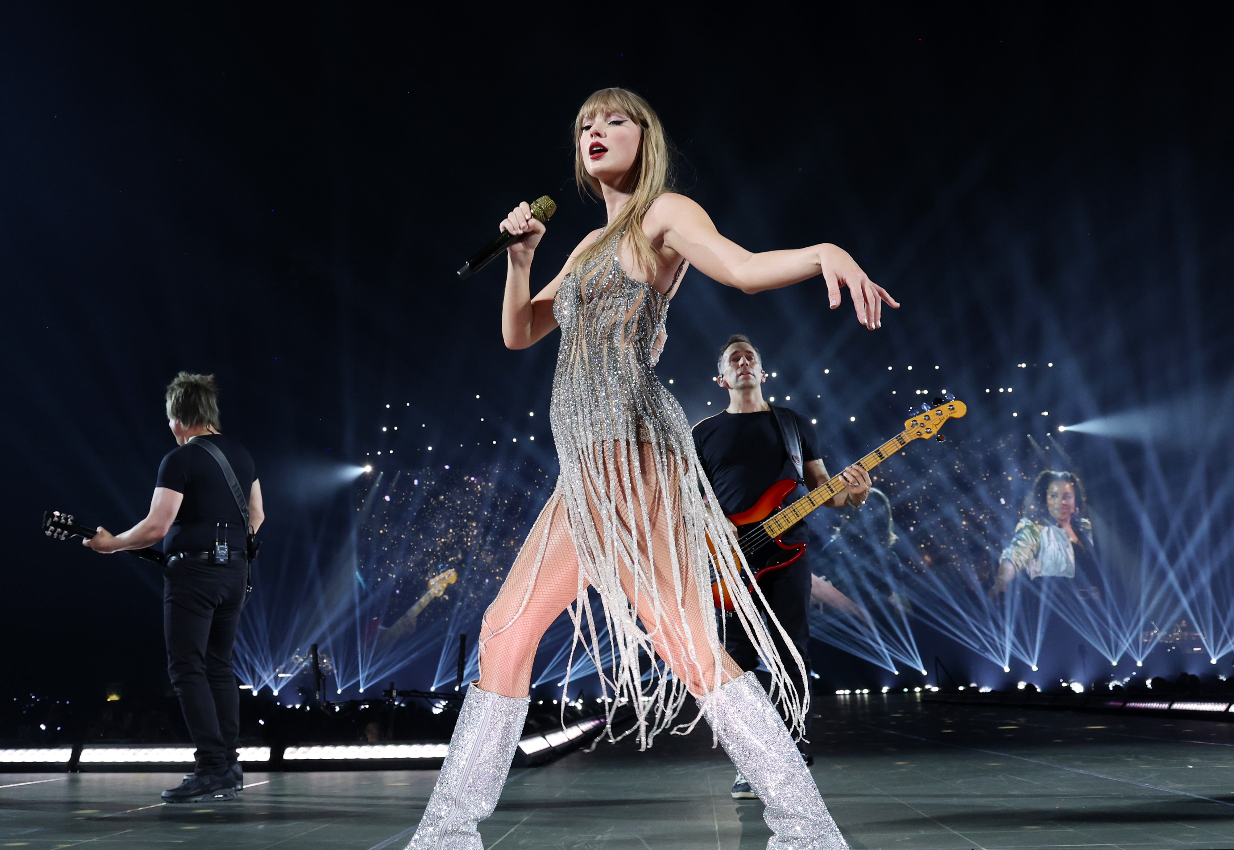 Taylor Swift performing 
