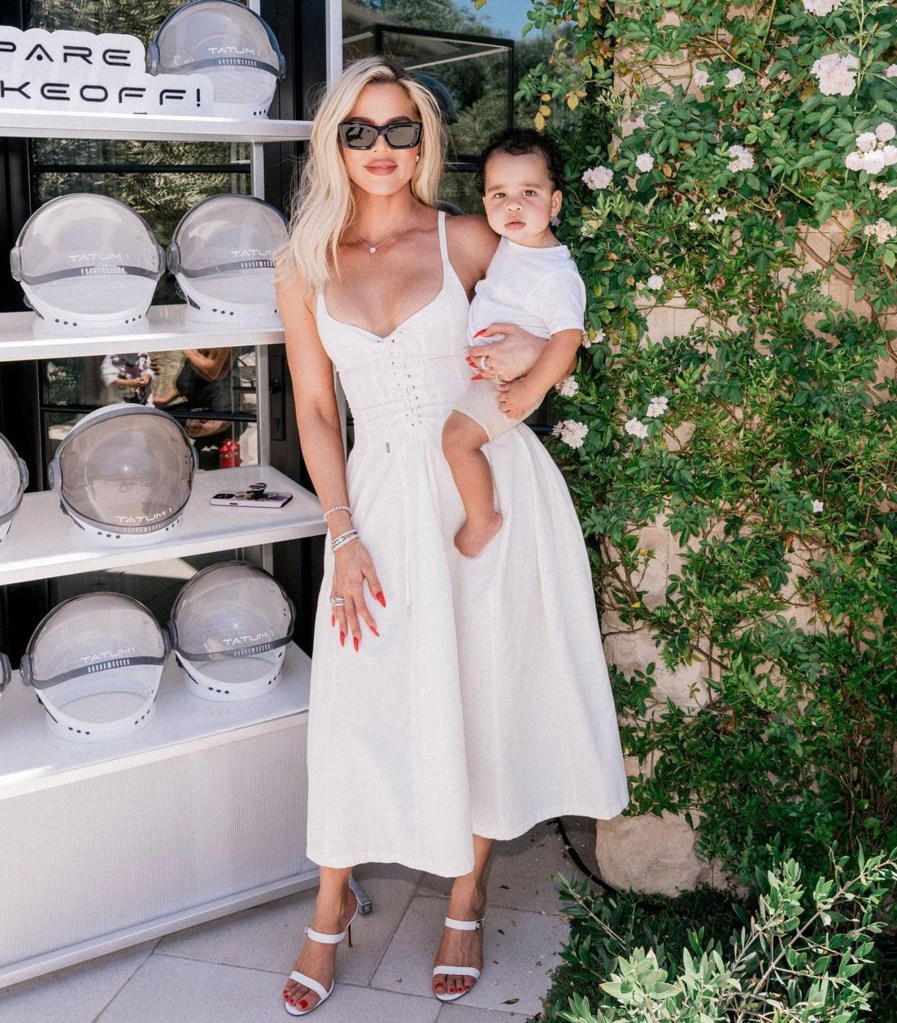 Khloé Kardashian and son