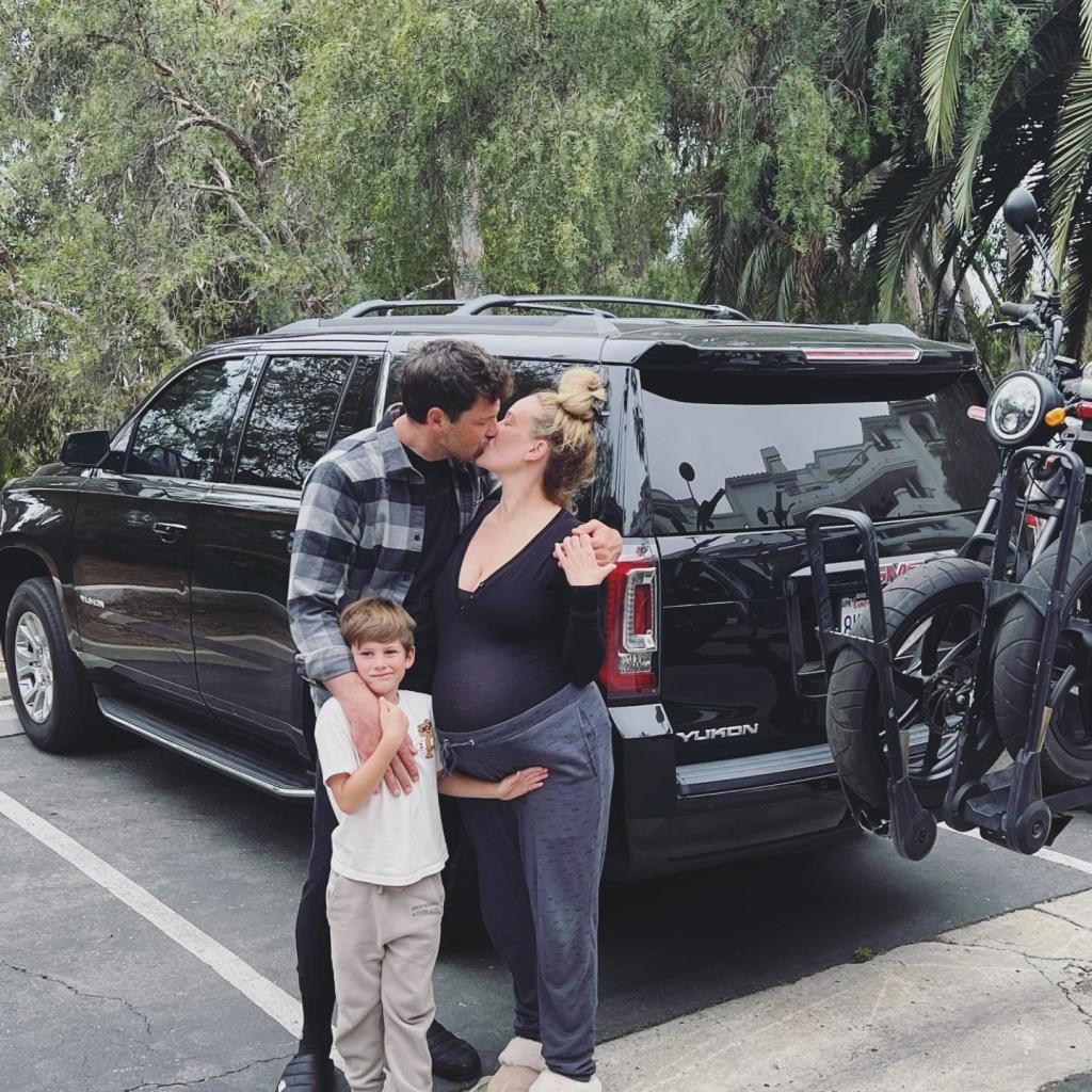 Peta Murgatroyd, Maksim Chmerkovskiy and son