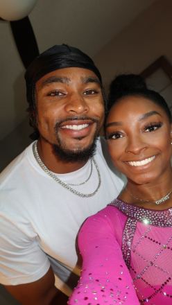 A selfie of Simone Biles and Jonathan Owens