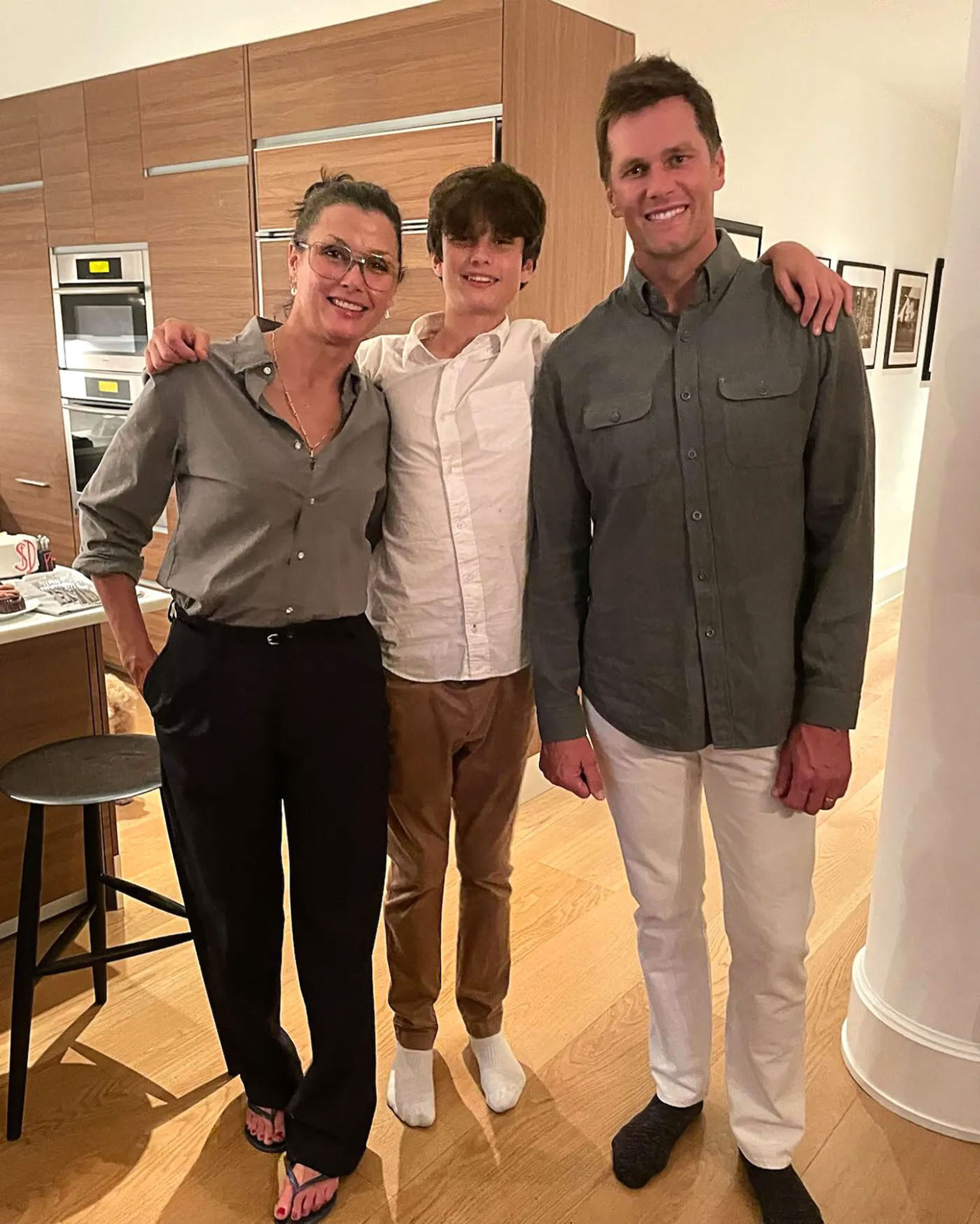 Bridget Moynahan, Jack and Tom Brady posing together 