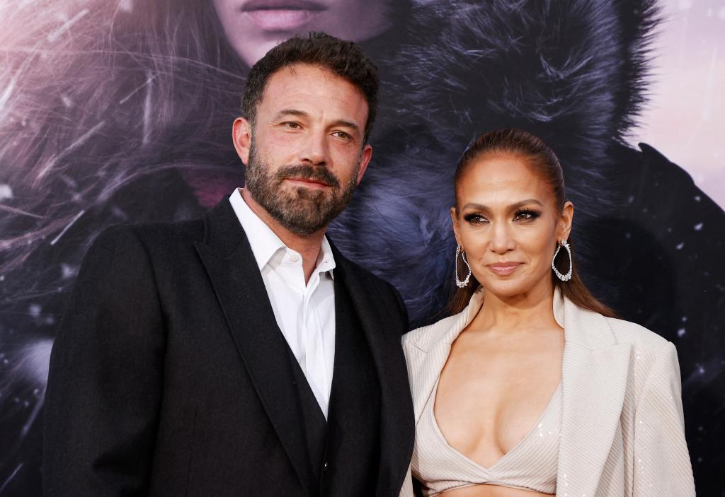 Jennifer Lopez and Ben Affleck paparazzi photo