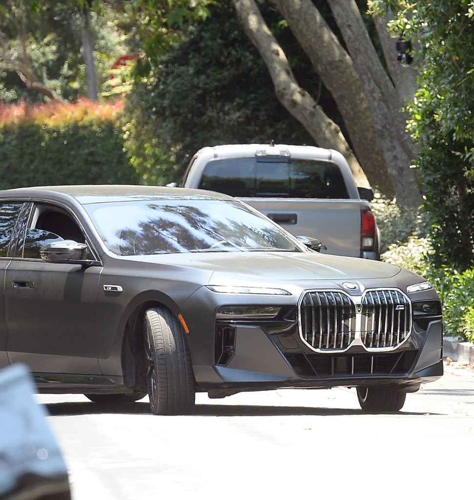 Ben Affleck driving Jennifer Garner home