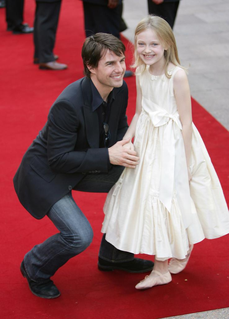 Dakota Fanning and Tom Cruise in 2005. 
