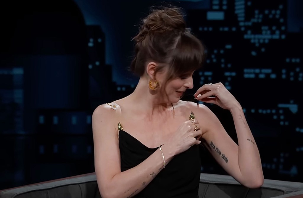 Dakota Johnson dress breaks on Jimmy Kimmel Live