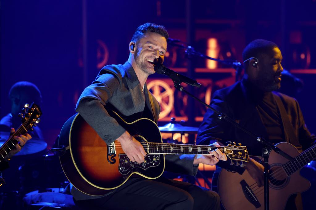 Justin Timberlake performing