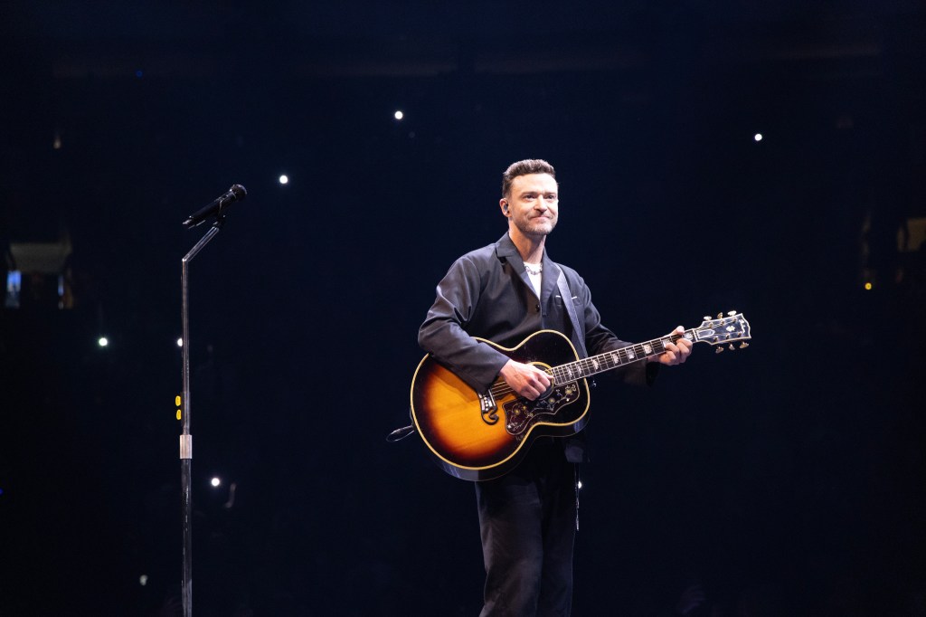 Justin Timberlake performing