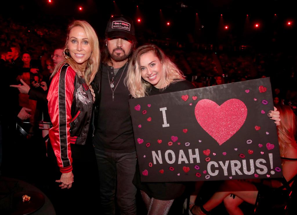 Billy Ray Cyrus, Tish Cyrus, and Miley Cyrus in 2017. 