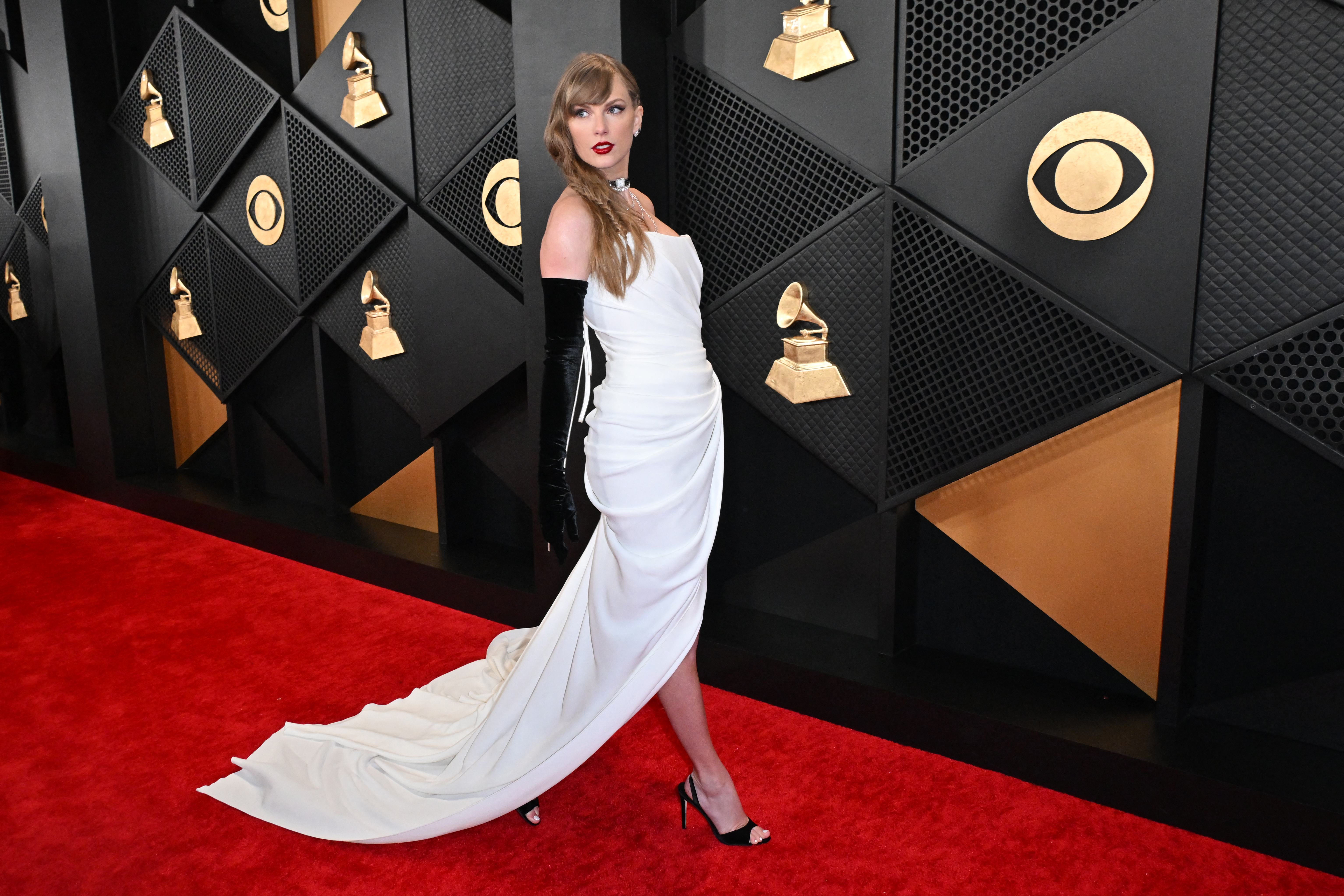 Taylor Swift Grammys 2024