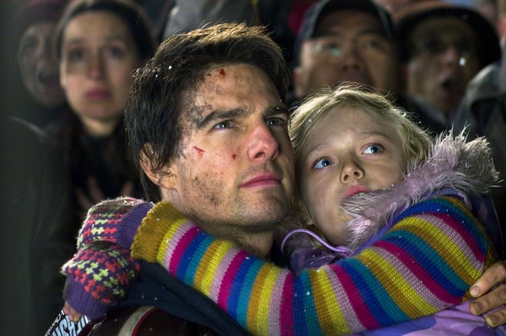 Tom Cruise and Dakota Fanning in "War of the Worlds." 