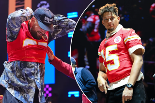 Travis Kelce and Patrick Mahomes joke about their dad bods during NFL offseason