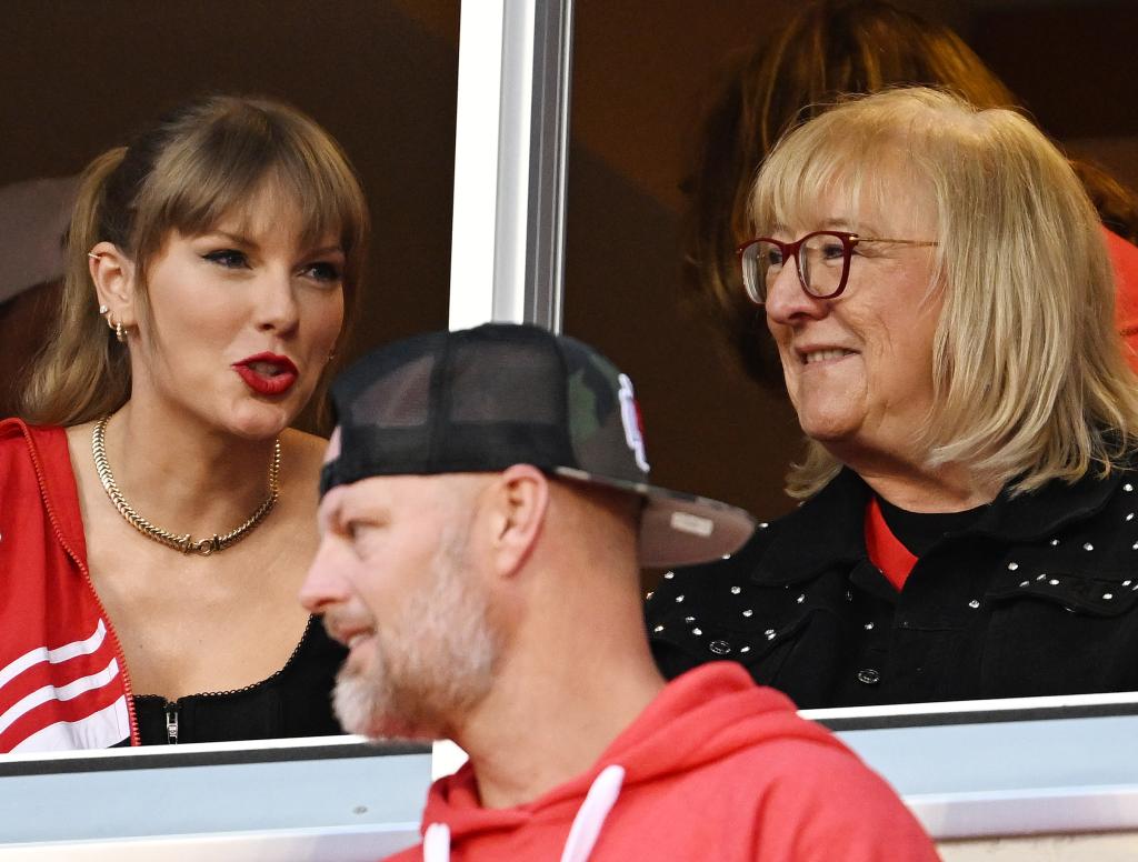 taylor swift and donna kelce