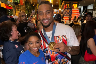 Simone Biles’ husband, Jonathan Owens, trolled for wearing Olympian’s gold medal 