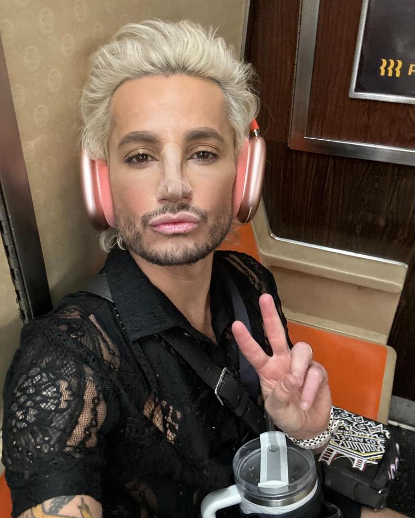 A selfie of Frankie Grande after his nose job