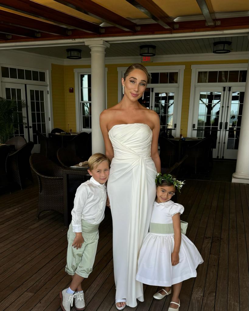 olivia culpo with her two kids