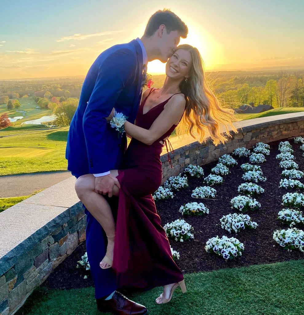 Kyle Filipowski and Caitlin Hutchinson kissing at prom. 