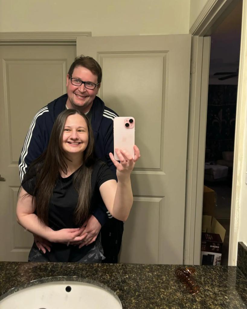 A mirror selfie of Gypsy Rose Blanchard and Ryan Anderson