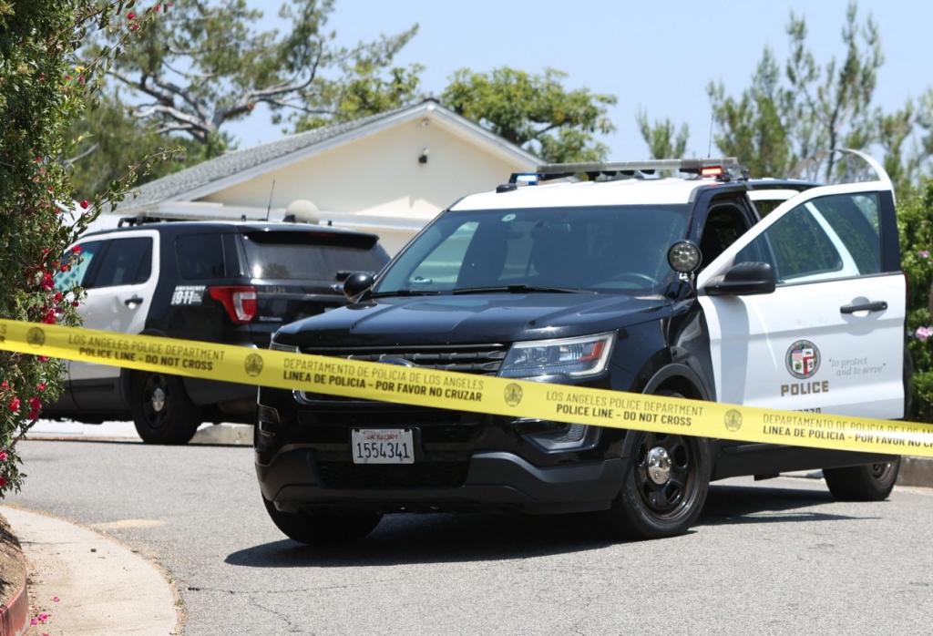 Richard Simmons' home being searched