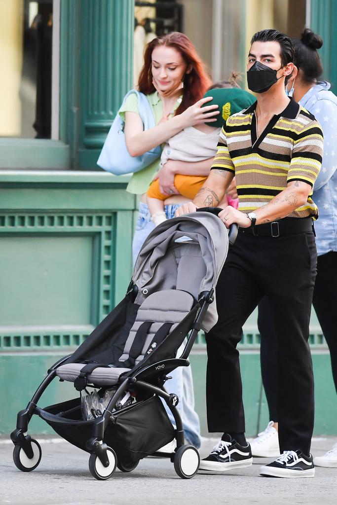 Joe Jonas, Sophie Turner and kids