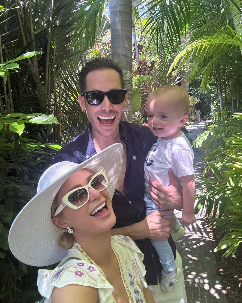 Paris Hilton and Carter Reum in a selfie with Phoenix. 