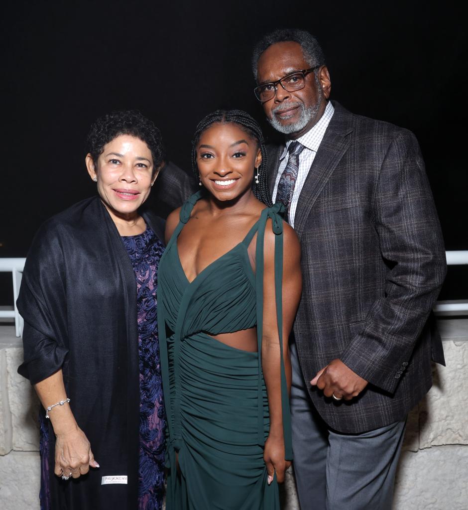 Nellie Biles, Simone Biles and Ronald Biles posing for a picture