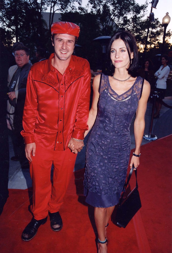 Courteney Cox on the red carpet with David Arquette in 1998