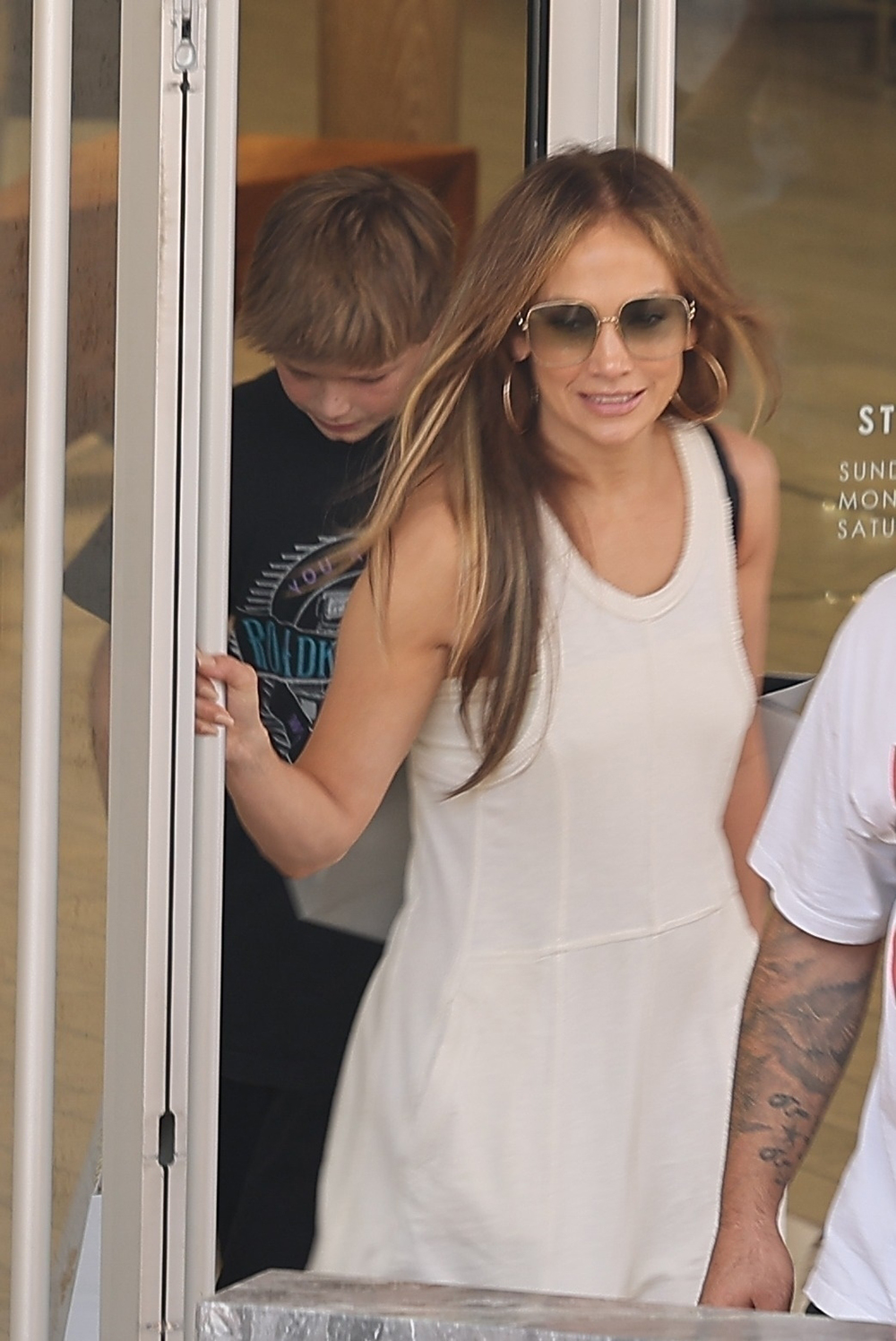 Jennifer Lopez and Samuel Affleck leaving Neiman Marcus