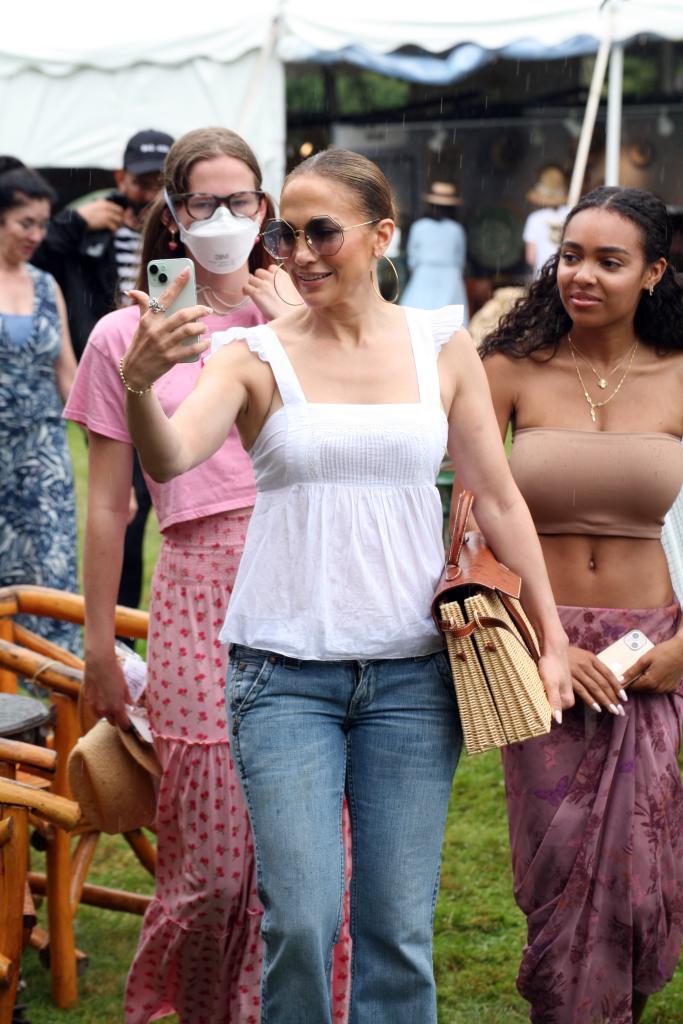 Jennifer Lopez and Violet Affleck