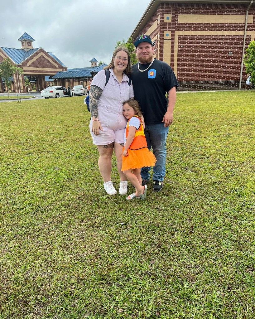 Lauryn "Pumpkin" Efrid, Josh Efrid and one of their daughters