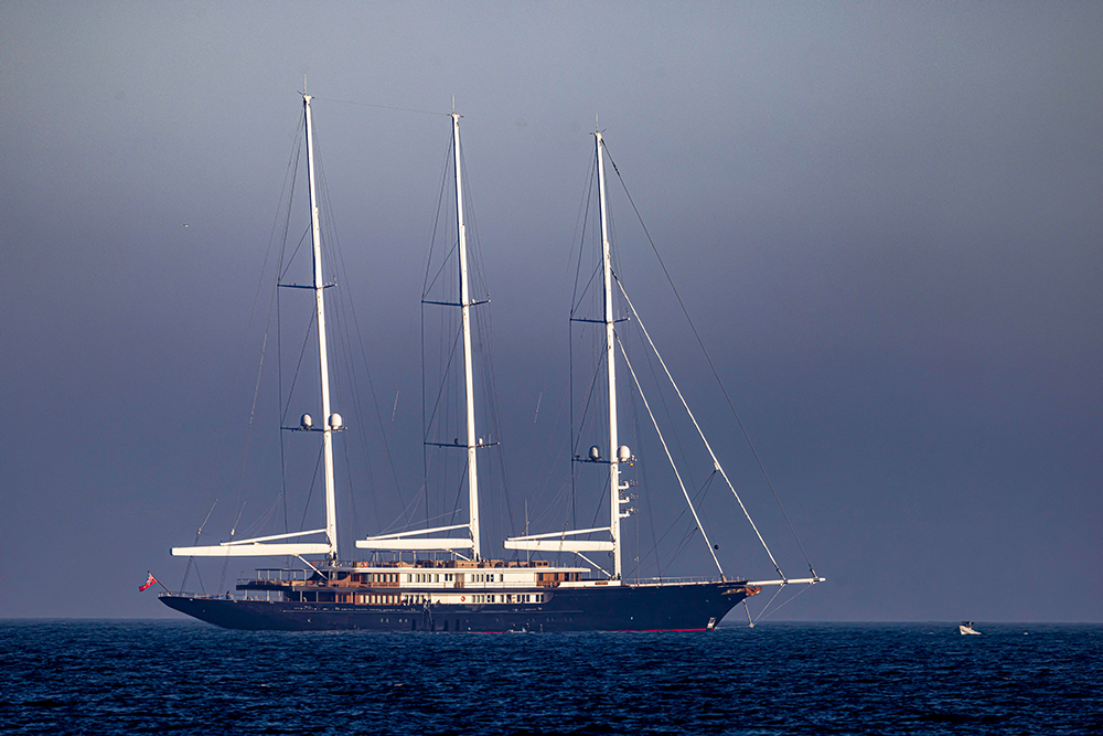 Jeff Bezos' yacht.