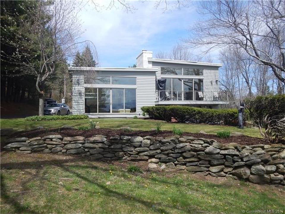 Homes for Sale in Simsbury