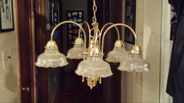 Muskego Craigslist Finds: Fishing Boat, $1 Chandelier