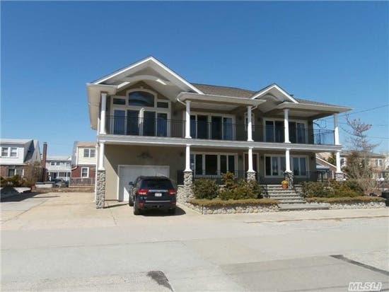 Wow House: $2.25M Home on Point Lookout's Edge