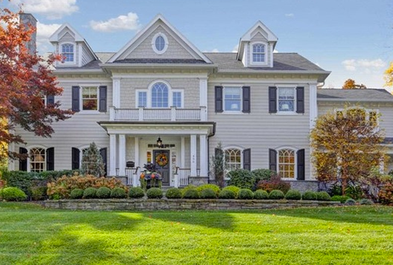 What Wyckoff And Franklin Lakes Homes Are Available To Buy?