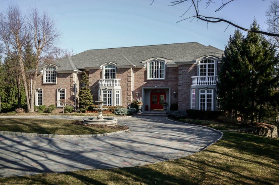 Take A Look Inside This $2.7M Franklin Lakes Home Sunday