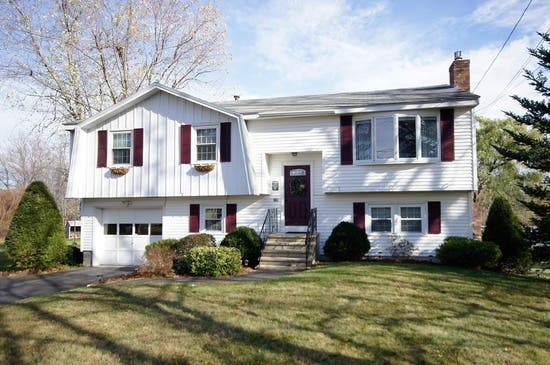 What Homes Are on the Market in Tewksbury This Week?