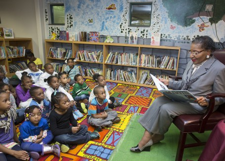 Christine King Farris, King's Sister, reads to Hope-Hill students in honor of MLK