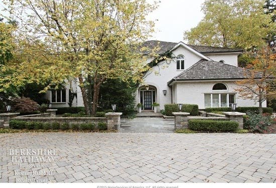Wow! House: Pool, Chef's Kitchen and Backyard Retreat