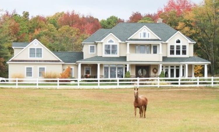 Wow House: A 5-Acre Dream In Wall