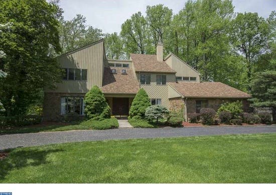 $869K Roscommon Road Home Just Listed in Bryn Mawr