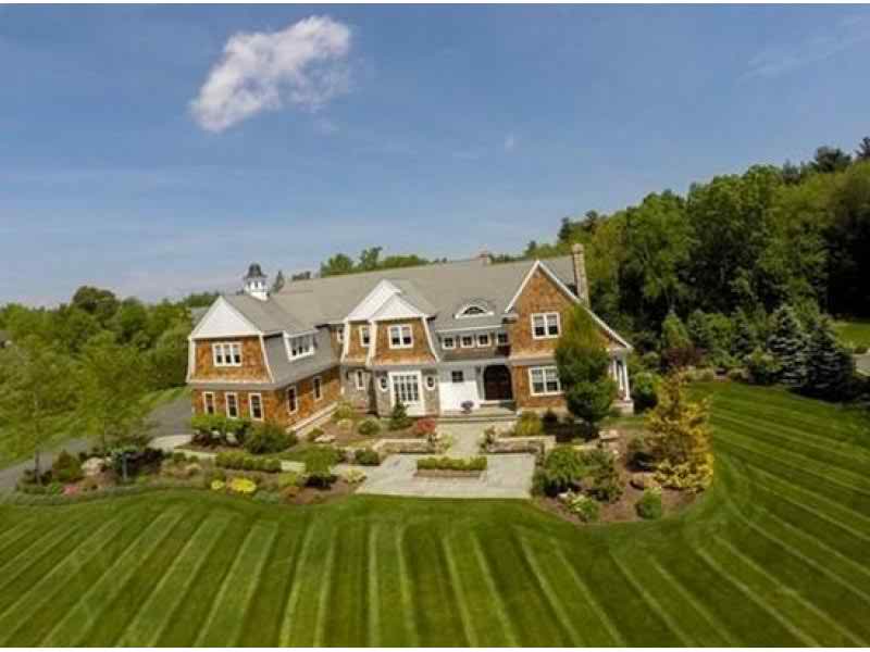 Featured Home: Blend of Formality, Casual Elegance