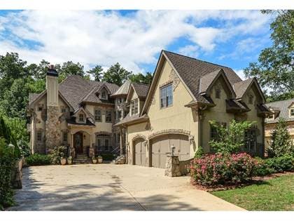 WOW House: Incredible Home in Historic Brookhaven