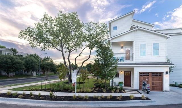 WOW: Luxury Townhome For Sale in East Austin