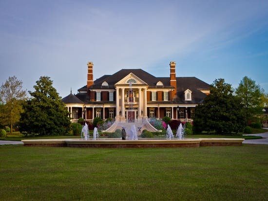 'WOW!' House: A Massive, 'Masterpiece' in Suwanee