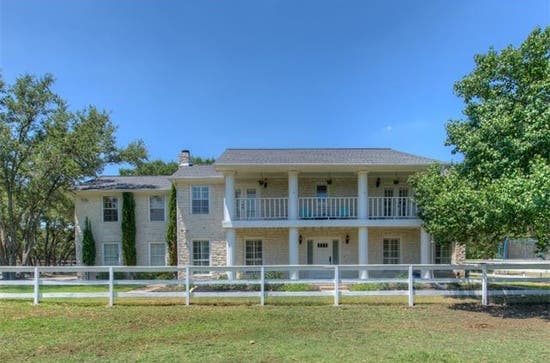 WOW: 'Horse Lover's Dream' Home Right in Center of City