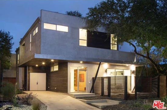 WOW: Gorgeous Home in Quiet Neighborhood Blocks from Downtown