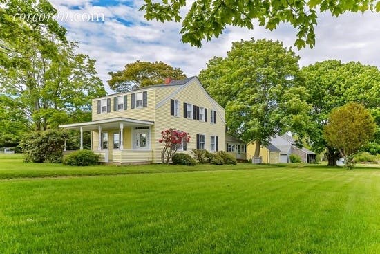 Wow House: 1820 Southold Farmhouse with 2-Story Barn