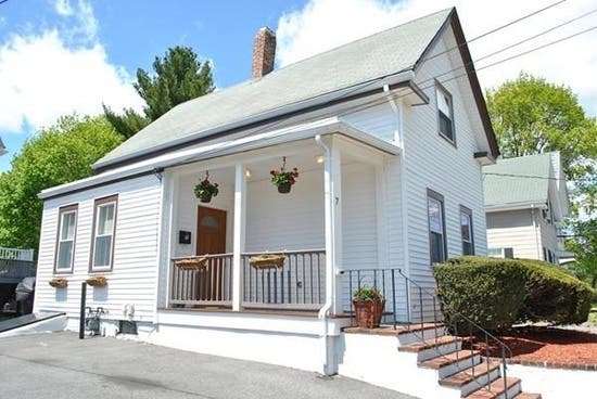 Stoneham Home of the Week: 7 Pine St.