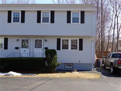 Home of the Day: Townhouse Living in Stoughton